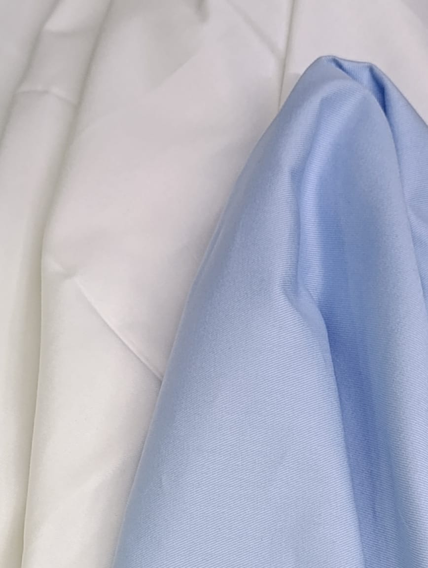 Gabardina 8oz rígida